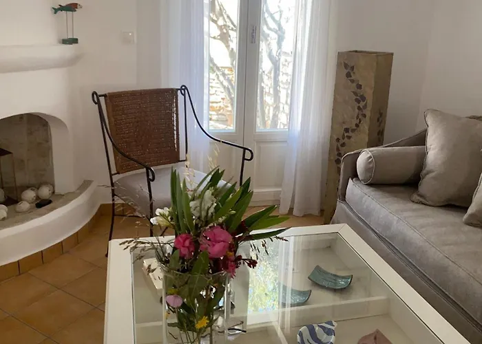 Cycladic Elegant Apartment *