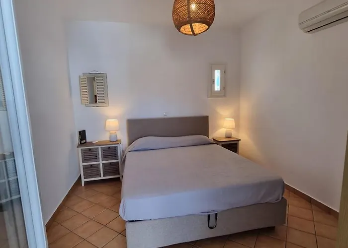 Cycladic Elegant Naousa (Paros)